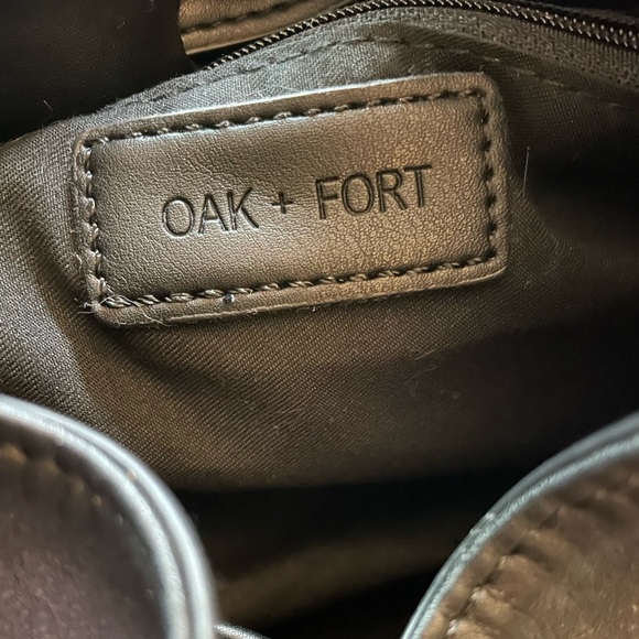 Black Leather Shoulder Bag with Chain Detail - Picture 4 of 5